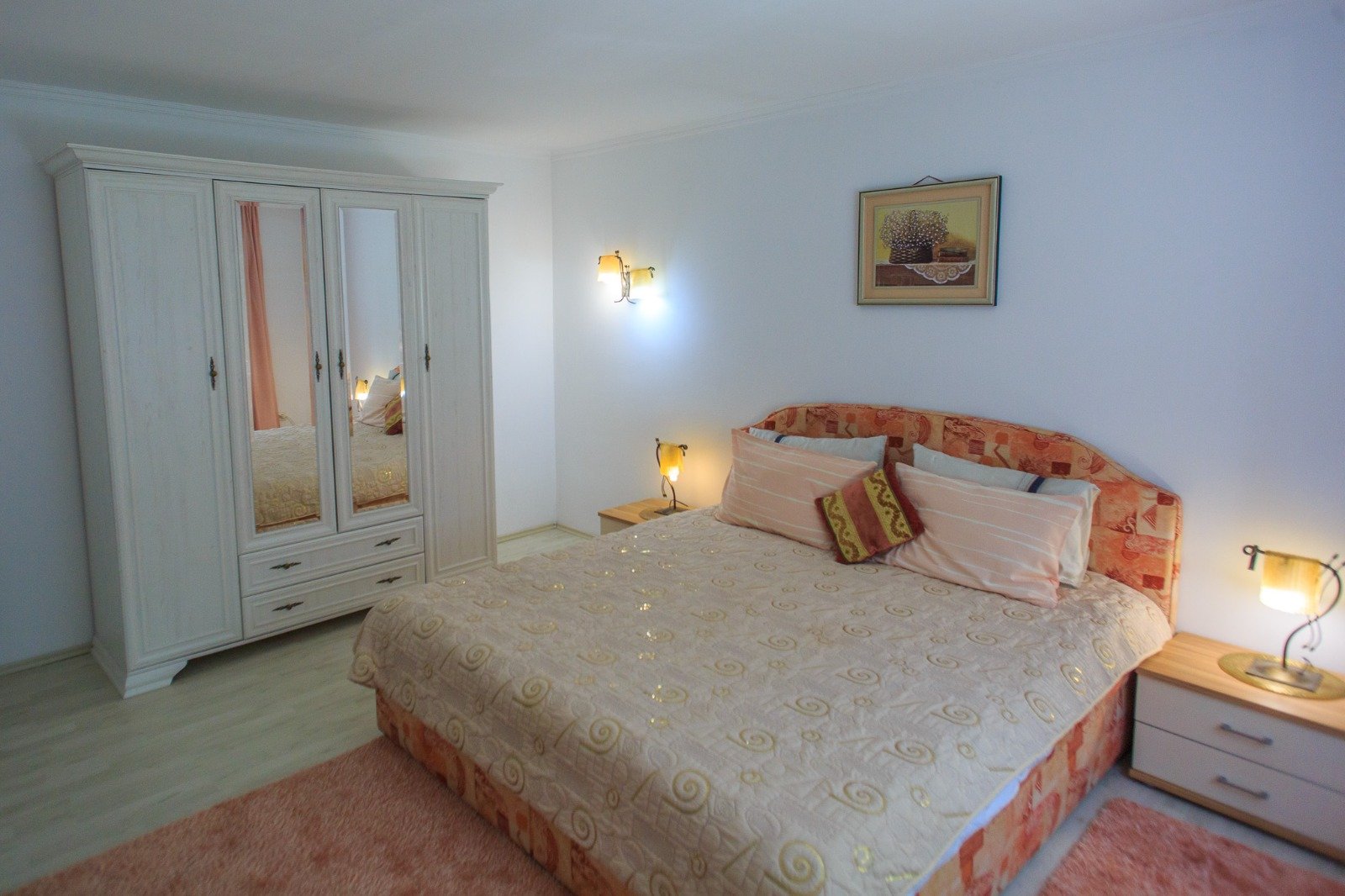 Apartament cu 2 camere pentru 3 persoane cu canapea extensibilă