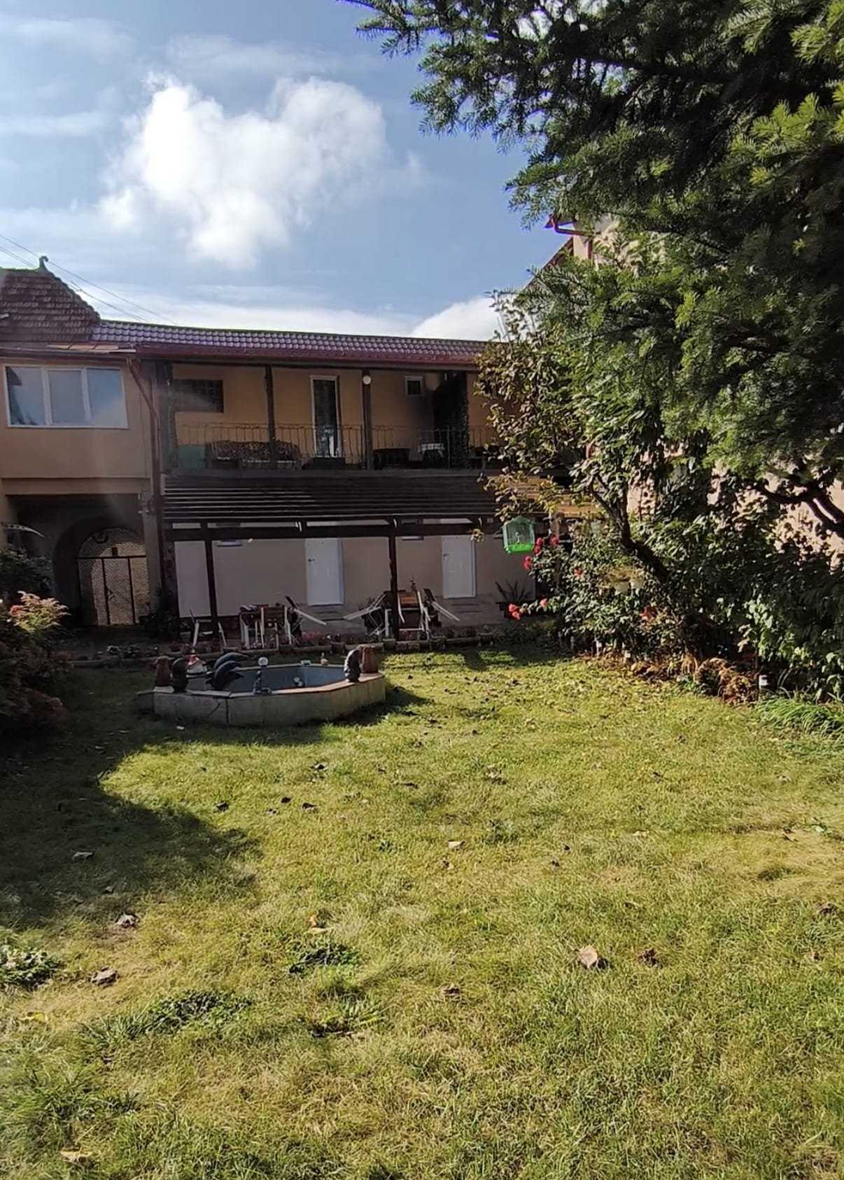 Fațada primitoare a Nobless Boutique Residence din Brașov
