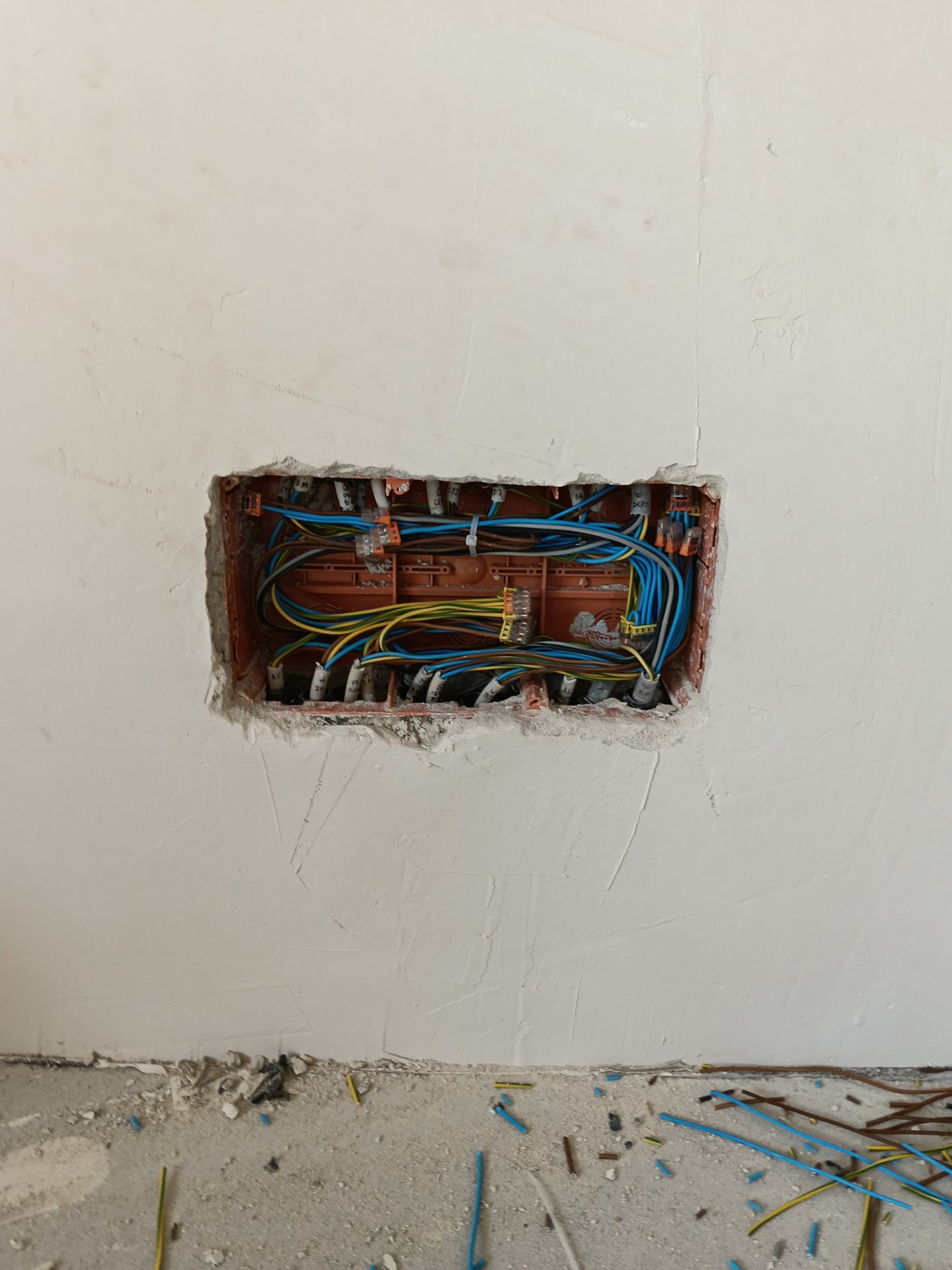 Instalație electrică finalizată